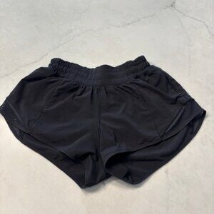 Lululemon Hotty Hot Low-Rise Lined Short 2.5"